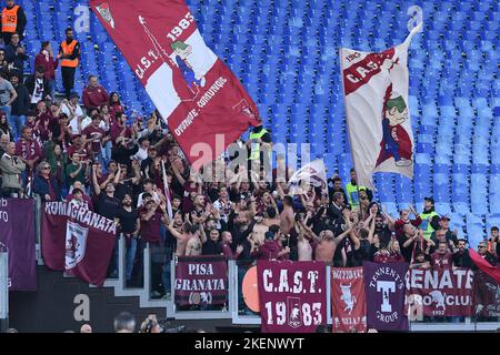 Rom, Italien. 13.. November 2022. Torino-Fans während des Fußballs Serie A Match, Stadio Olimpico, AS Roma gegen Turin, 13.. November 2022 Photographer01 Quelle: Independent Photo Agency/Alamy Live News Stockfoto