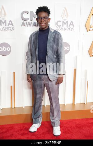 09. November 2022 - Nashville, Tennessee; USA - BRELAND kommt zu den jährlichen CMA Awards 56., die in der Bridgestone Arena im Stadtzentrum von Nashville stattgefunden haben. Copyright 2022 Jason Moore. (Bild: © Jason Moore/ZUMA Press Wire) Stockfoto