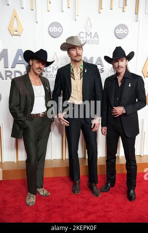 09. November 2022 - Nashville, Tennessee; USA - MIDLAND kommt zu den jährlichen CMA Awards 56., die in der Bridgestone Arena in der Innenstadt von Nashville stattgefunden haben. Copyright 2022 Jason Moore. (Bild: © Jason Moore/ZUMA Press Wire) Stockfoto