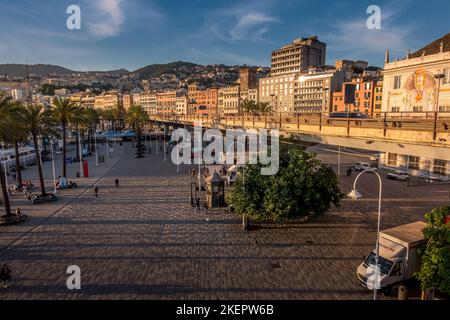 Genua, Italien - 06 06 2021: Porto Antico Alter Hafen in Genua, Italien. Stockfoto