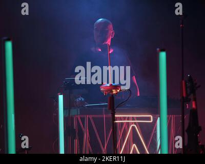 Verona, Italien. 12.. November 2022. Ivanix DJ während ANDREA CASTA - DIE WELTRAUMGEIGE - VISUELLES KONZERT, italienischer Künstler Theather Show in Verona, Italien, November 12 2022 Quelle: Unabhängige Fotoagentur/Alamy Live News Stockfoto