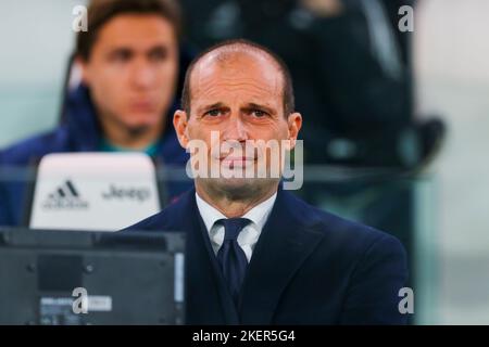 TURIN, ITALIEN, 13. NOVEMBER 2022. Massimiliano Allegri, Cheftrainer des FC Juventus, während des Spiels zwischen dem FC Juventus und der SS Lazio am 13. November 2022 im Allianz Stadium in Turin, Italien. Kredit: Massimiliano Ferraro/Alamy Live Nachrichten Stockfoto