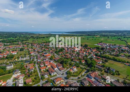 Die Region um Raisting in Bayern, bekannt für ihre Funkerdstation, von oben Stockfoto