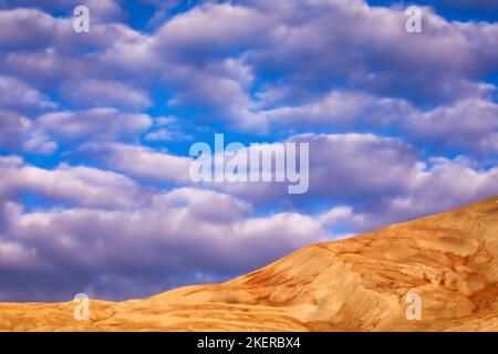Morgenwolken, Lingshed, Ladakh, Indien Stockfoto