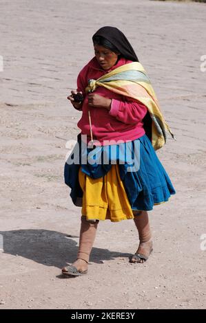 Traditionelle Frau Südamerika Kultur peru bunt Stockfoto