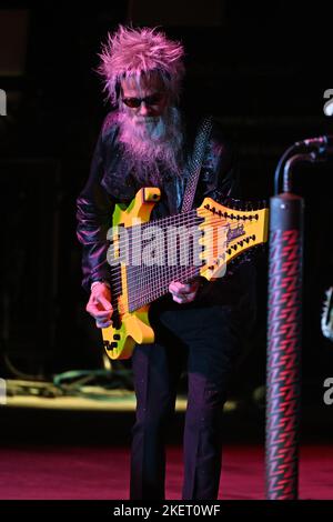 Pompano Beach FL, USA. 13.. November 2022. ZZ Top tritt am 13. November 2022 im Pompano Beach Amphitheater in Pompano Beach, Florida, auf. Kredit: Mpi04/Media Punch/Alamy Live Nachrichten Stockfoto