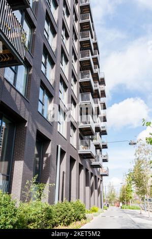 London City Island, ein großes Wohngebiet innerhalb einer Schleife des Flusses lea Stockfoto