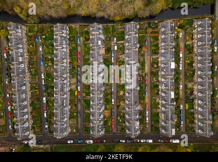 Luftaufnahme von Reihen von Reihenhäusern in Stockbridge, Edinburgh, Schottland, Großbritannien Stockfoto