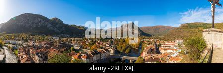 Hübsches Dorf von Tarascon sur Ariège, in Ariège, in Occitanien, Frankreich Stockfoto