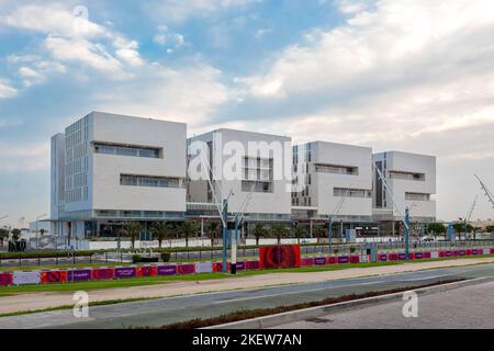 2022 Formaufbau in der Aspire Zone Katar ikonisches Landmark in der Aspire Zone Doha Stockfoto