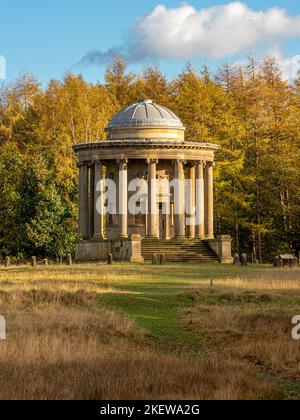 Der Rotunda-Tempel in der Parklandschaft der Wentworth Castle Gardens, Barnsley, South Yorkshire, Großbritannien Stockfoto