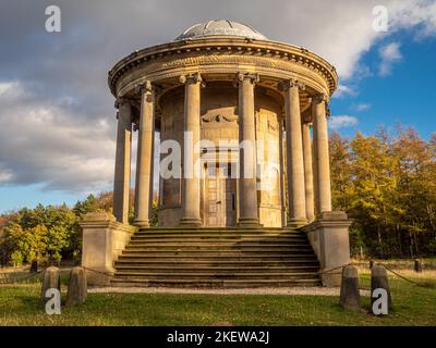 Der Rotunda-Tempel in der Parklandschaft der Wentworth Castle Gardens, Barnsley, South Yorkshire, Großbritannien Stockfoto