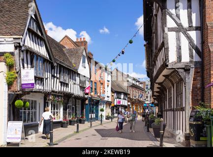 Worcester Friar Street Geschäfte und Geschäfte auf der alten Fachwerkstraße im Stadtzentrum von Worcester Worcestershire England GB Europa Stockfoto