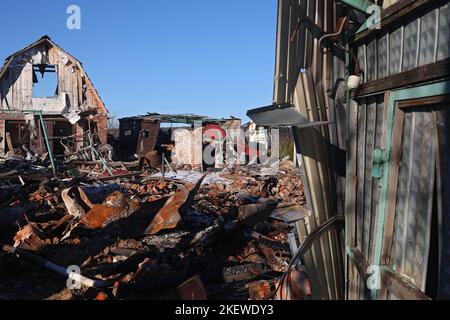 REGION CHARKIW, UKRAINE - 13. NOVEMBER 2022 - Ein von den russischen ...