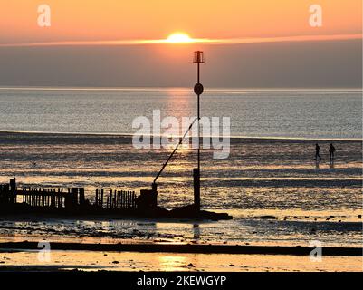 Sonnenuntergang in Hunstanton, Norfolk, Großbritannien Stockfoto