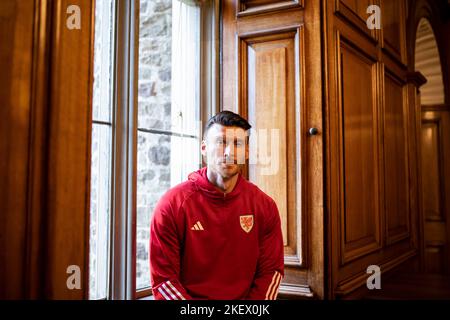 Hensol, Wales, Großbritannien. 14.. November 2022. Kieffer Moore während einer Spieler-Mediensitzung im Schloss Hensol, bevor die Mannschaft zur FIFA-Weltmeisterschaft 2022 in Katar aufbrach. Kredit: Mark Hawkins/Alamy Live Nachrichten Stockfoto