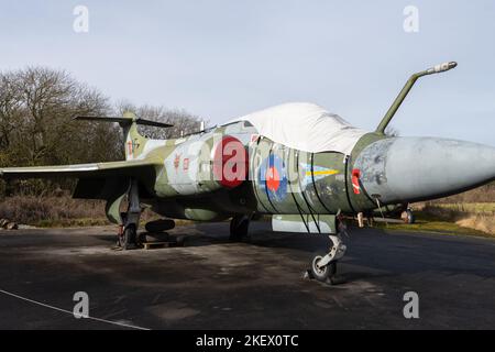 York.Yorkshire.Vereinigtes Königreich.Februar 16. 2022.Ein Jagdflugzeug des Gloster Javelin ist im Yorkshire Air Museum ausgestellt Stockfoto