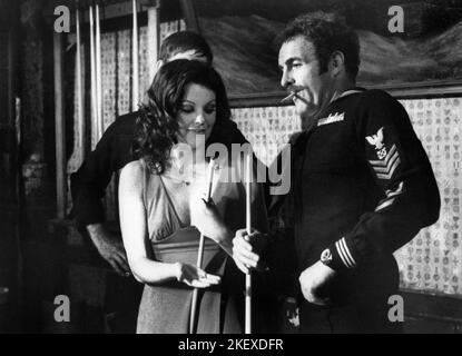 Marsha Mason, James Caan, am Set des Films, 'Cinderella Liberty', 20. Century-Fox, 1973 Stockfoto