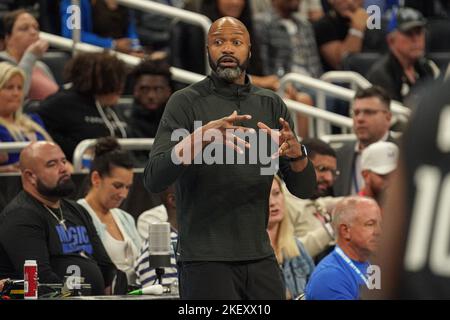 Orlando, Florida, USA, 14. November 2022, Orlando Magic Head Coach Jamahl Mosley im Amway Center. (Foto: Marty Jean-Louis) Stockfoto