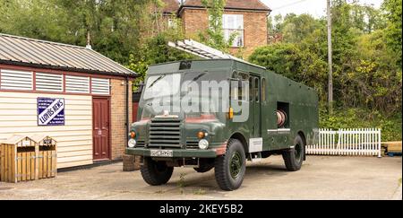 Tenterden, Kent, vereinigtes Königreich, 21, August, 2022 1956 Bedford RLHZ Selbstfahrende Pumpe die Grüne Göttin, von englischen Streitkräften als Feuertruk verwendet Stockfoto