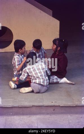 Spastische Kinder in der Schule in Bombay, Indien Stockfoto