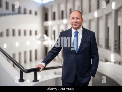 Montabaur, Deutschland. 14.. November 2022. Ralph Dommermuth, Vorstandsvorsitzender der United Internet AG, fotografiert am Hauptsitz des Unternehmens in Montabaur. Kredit: Frank Rumpenhorst/dpa/Frank Rumpenhorst/dpa/Alamy Live Nachrichten Stockfoto