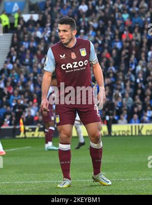 John McGinn von Aston Villa während des Premier League-Spiels zwischen Brighton & Hove Albion und Aston Villa im American Express Community Stadium, Brighton, Großbritannien - 13.. November 2022 nur für redaktionelle Verwendung. Keine Verkaufsförderung. Für Football-Bilder gelten Einschränkungen für FA und Premier League. Keine Nutzung des Internets/Handys ohne FAPL-Lizenz - für Details wenden Sie sich an Football Dataco Stockfoto