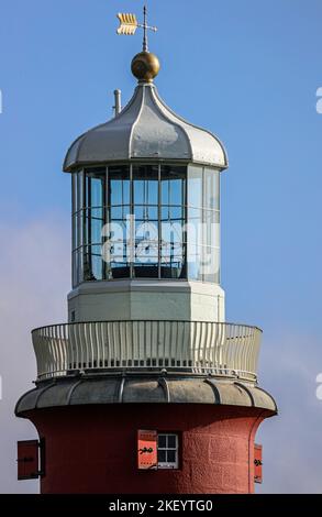 Der Laternenraum mit seinen chandelabra am Smeatons Tower auf Plymouth Hoe. Früher ein Eddystone Leuchtturm von 1759 bis 1977. Stockfoto