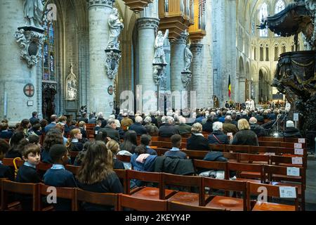 Brüssel, Belgien, 15. November 2022. Die Abbildung zeigt die Messe Te Deum anlässlich des Königsfestes in der Kathedrale St. Michael und St. Gudula (Kathedrale St. Michel et Gudule / Sint-Michiels- en Sint-Goedelekathedral) in Brüssel, Dienstag, den 15. November 2022. BELGA FOTO JAMES ARTHUR GEKIERE Stockfoto
