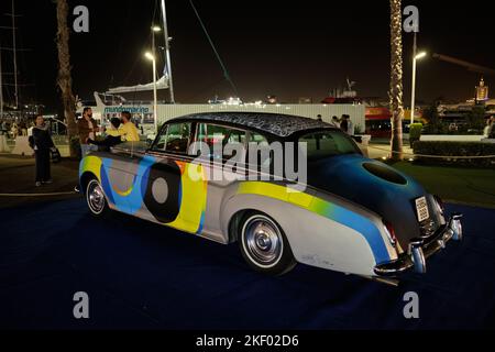 Rolls Royce Silver Cloud im Hafen von Málaga, Spanien. Stockfoto
