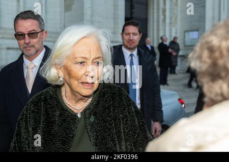 Brüssel, Belgien, 15. November 2022. Königin Paola von Belgien, abgebildet während der Messe Te Deum, anlässlich des Königsfestes, in der Kathedrale St. Michael und St. Gudula (Kathedrale St. Michel et Gudule / Sint-Michiels- en Sint-Goedelekathedral), in Brüssel, Dienstag, den 15. November 2022. BELGA FOTO JAMES ARTHUR GEKIERE Stockfoto