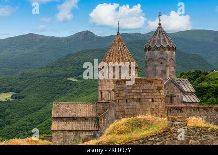 Kirchen der Heiligen Paulus und Petrus und der Heiligen Mutter Gottes, Kloster Tatev, Provinz Syunik, Armenien Stockfoto