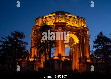 San Francisco, CA, USA - 07. November 2022 - der Palast der Schönen Künste kurz danach Stockfoto