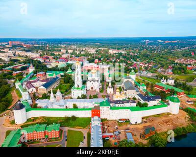 St. Sergius Trinity Lavra Kloster Luftpanorama in Sergiyev Posad Stadt, Goldener Ring von Russland Stockfoto