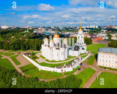 Dormition oder Heilige Himmelfahrt Kathedrale Luftpanorama in Vladimir Stadt, Goldener Ring von Russland Stockfoto