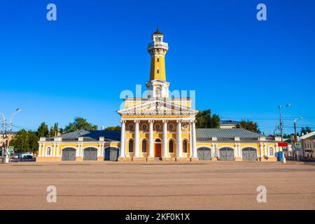 Feuerbeobachtungsturm oder Wachturm auf dem Susaninskaja Hauptplatz in Kostroma Stadt, Goldener Ring von Russland Stockfoto