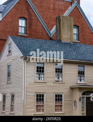 Gloucester, Massachusetts, USA, - 13. September 2022: Bauvertrag im Stadtzentrum. Stockfoto