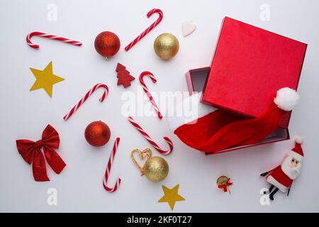 Weihnachten Hintergrund mit Dekoration Süßigkeiten Stockfoto
