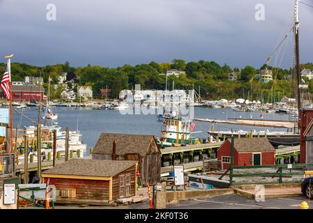 Gloucester, Massachusetts, USA, - 13. September 2022: Hafenblick vom Fitz Hugh Lane Park. Stockfoto