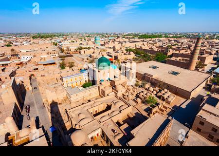 Itschan Kala Luftpanorama. Itchan oder Ichan Kala ist eine alte ummauerte Innenstadt der Stadt Chiwa in Usbekistan. Stockfoto