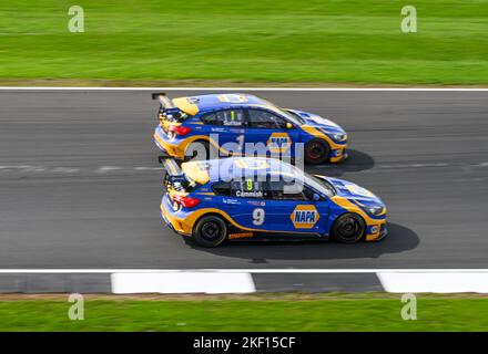 Silverstone 2022 NAPA Racing UK, Ash Sutton und Dan Cammish, in der BTCC, British Touring Car Championship Stockfoto