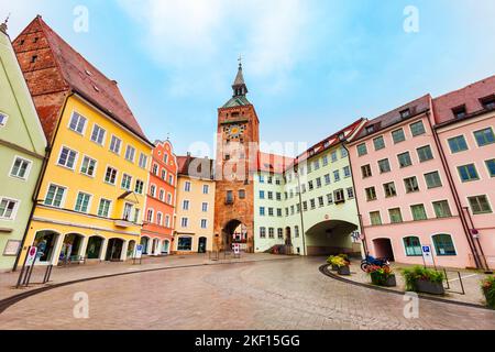 Schmalzturm am Hauptplatz in Landsberg am Lech. Landsberg am Lech ist eine Stadt im Südwesten Bayerns, Deutschland. Stockfoto