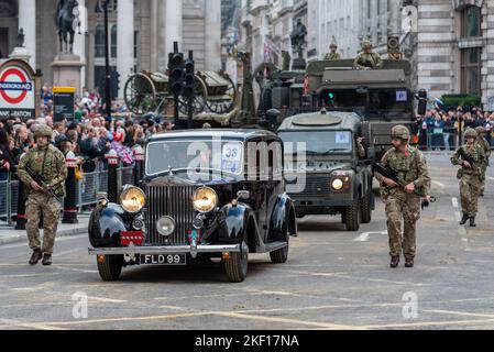 151 REGIMENT ROYAL LOGISTIC CORPS bei der Lord Mayor's Show Parade in der City of London, Großbritannien. Der Rolls-Royce Wraith aus dem Jahr 1939 von Field-Marshal Montgomery Stockfoto