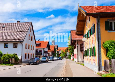 Schönheithäuser mit Luftlmalerei bayern Kunstform der Hausfassadenmalerei in Oberammergau Stadt in Bayern, Deutschland Stockfoto