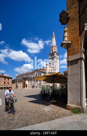 Ghirlandina auf der Piazza Grande, Modena, Emilia-Romagna, Italia Stockfoto