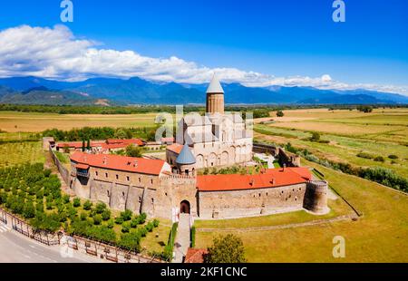 Alaverdi Kloster Komplex Luftpanorama in Kacheti. Kacheti ist eine Region im Osten Georgiens mit Telavi als Hauptstadt. Stockfoto