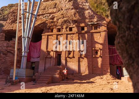 Biete oder Bette Abba Libanos unterirdische Steinkirche in Lalibela, Äthiopien. Stockfoto