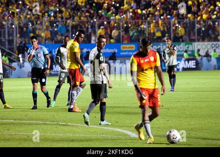 Quito, Ecuador - Ligapro Finale 2022 Aucas gegen Barcelona SC. Damian 'Kitu' Diaz, nachdem er im letzten Spiel einen Elfmeterschuss versagt hatte. BSC verliert am Ende. Stockfoto