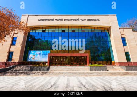 Taschkent, Usbekistan - 11. April 2021: Das Akademische Russische Theater von Usbekistan im Zentrum der Stadt Taschkent Stockfoto