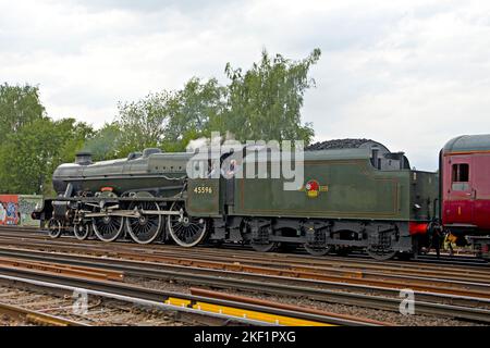 Konservierte Dampflokomotive, Jubilee Class, Nr. 45596 'Bahamas' nach tonbridge, Kent, Großbritannien, mit einem speziellen Charterzug. Stockfoto